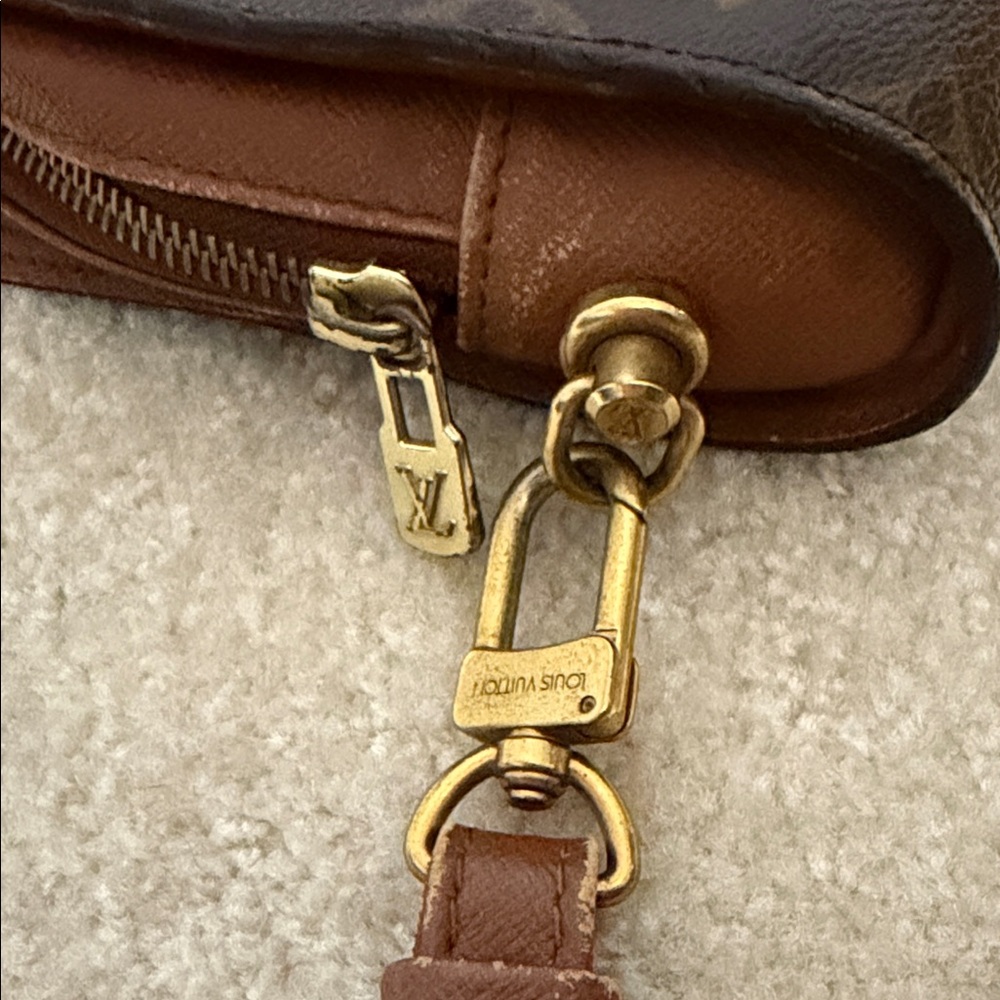 Louis Vuitton Monogram Orsay PM - Picture 11 of 14
